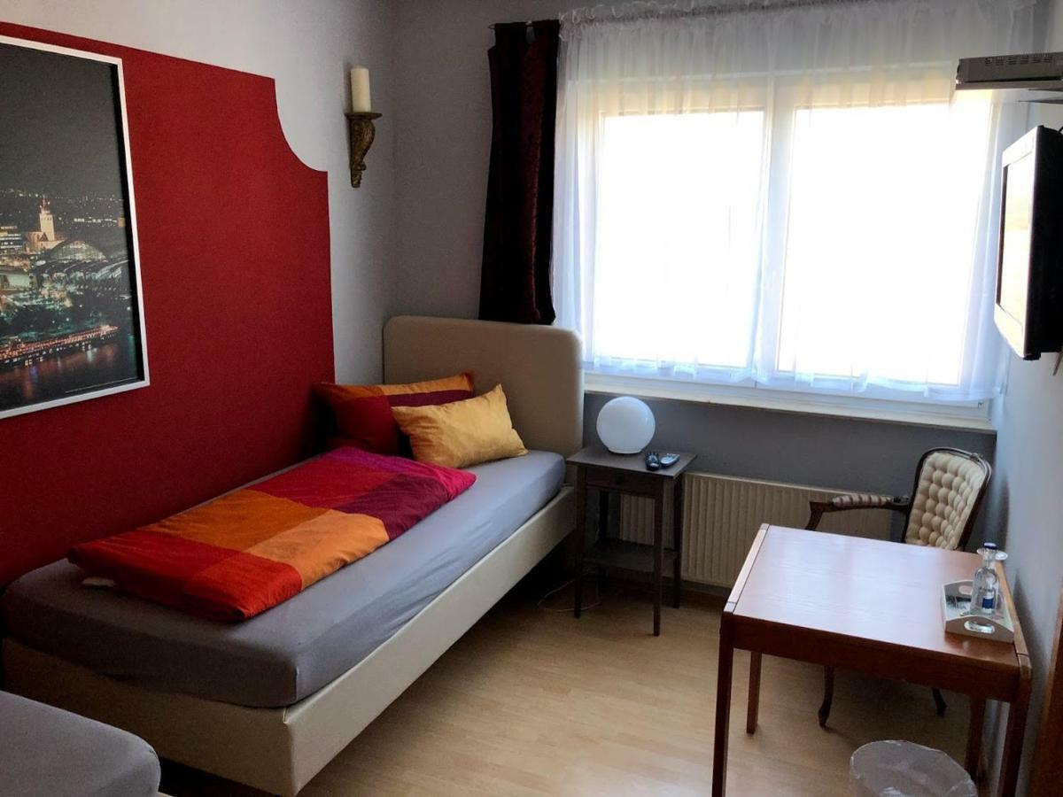 Hotel Garni Zum Adenauer Forst Wimbach 外观 照片