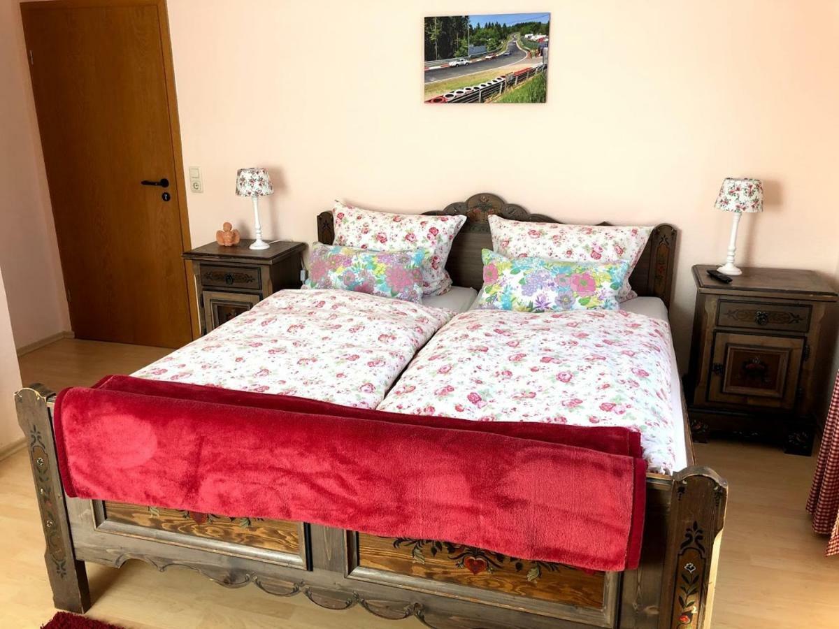 Hotel Garni Zum Adenauer Forst Wimbach 外观 照片